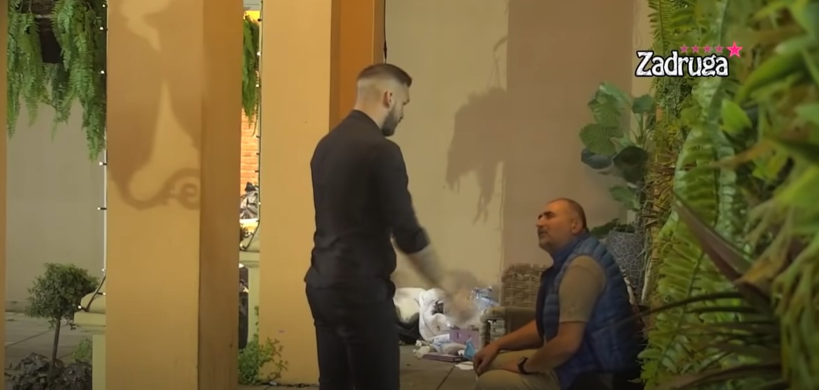 TRAKTORI ĆE VAS OPKOLITI! Miki bijesan kao ris, upozorio zadrugare! (VIDEO)