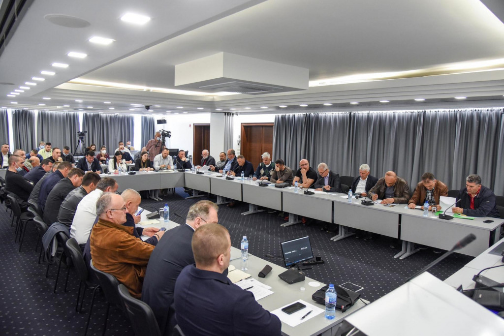NOVI PRAVILNIK ZA PRVOPREPAĐIVAČE Prihod od korišćenja šuma za 2021. 6,13 miliona eura