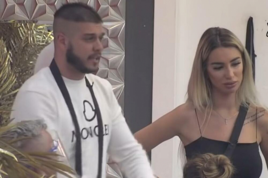 DEJAN ŠUTNUO ALEKS! Ona za sve krivi zanosnu pjevačicu ISTOG IMENA!