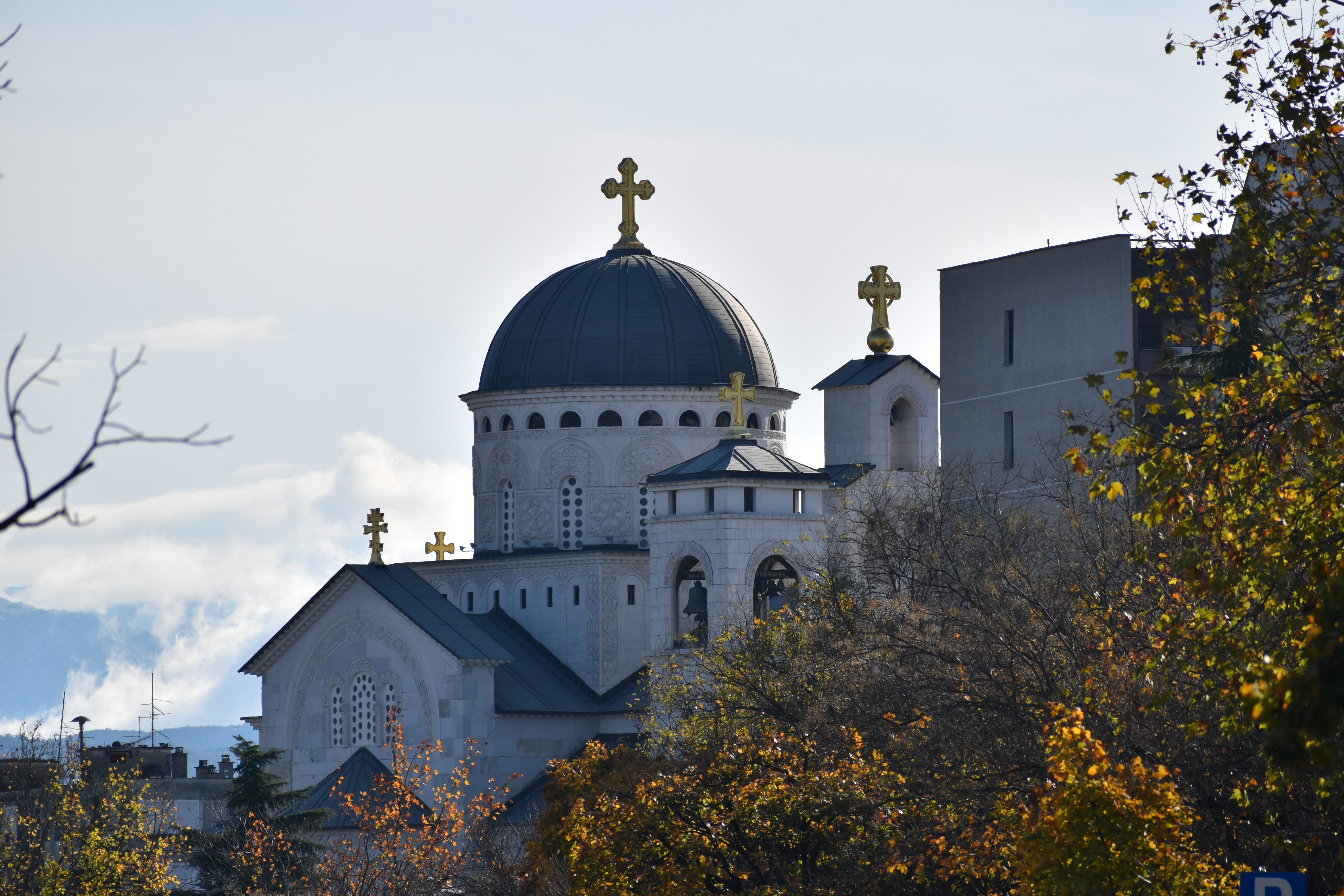 Centralno nalaganje badnjaka najavljeno ispred Hrama u Podgorici