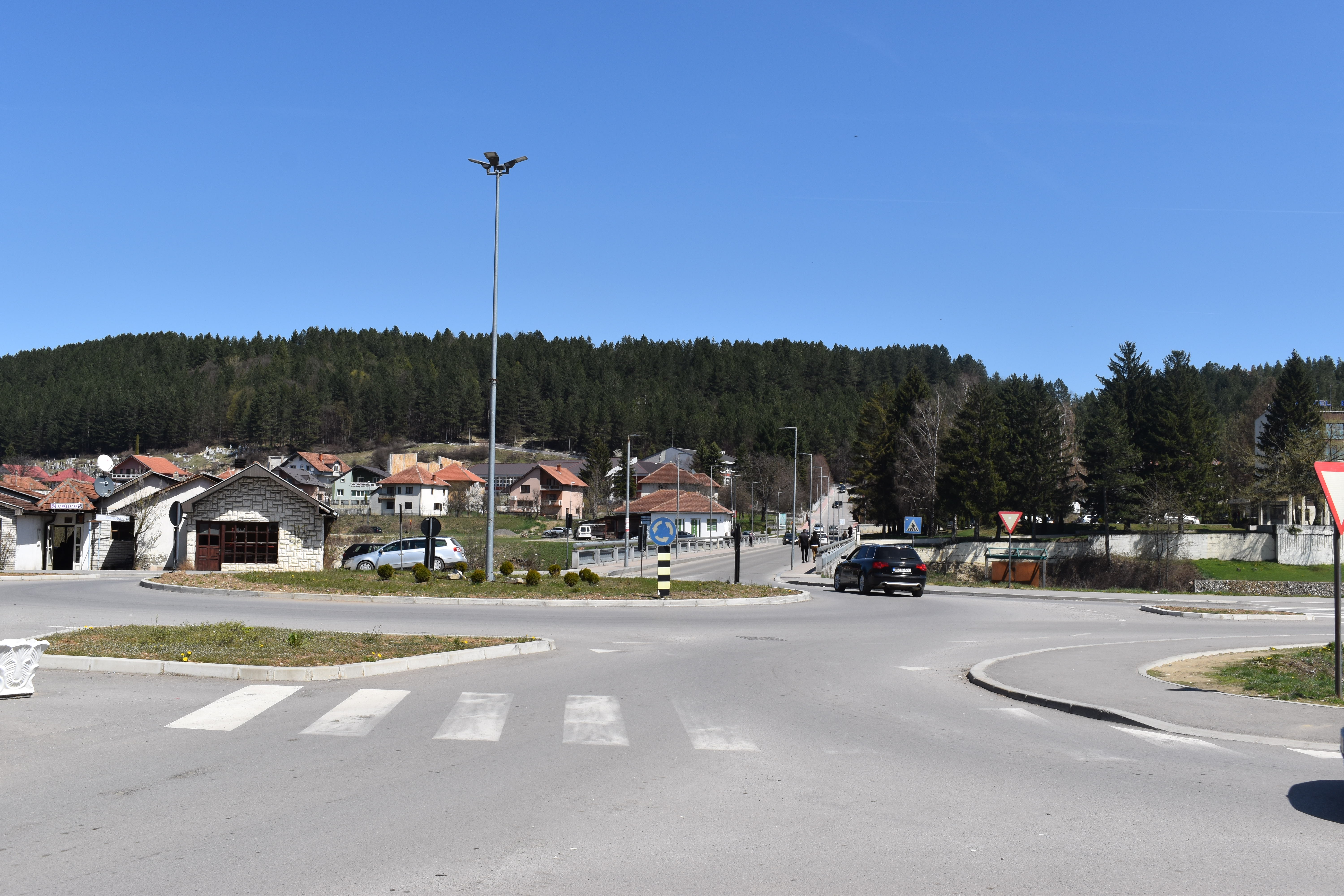 STANJE NA PUTEVIMA: Povoljni uslovi za vožnju