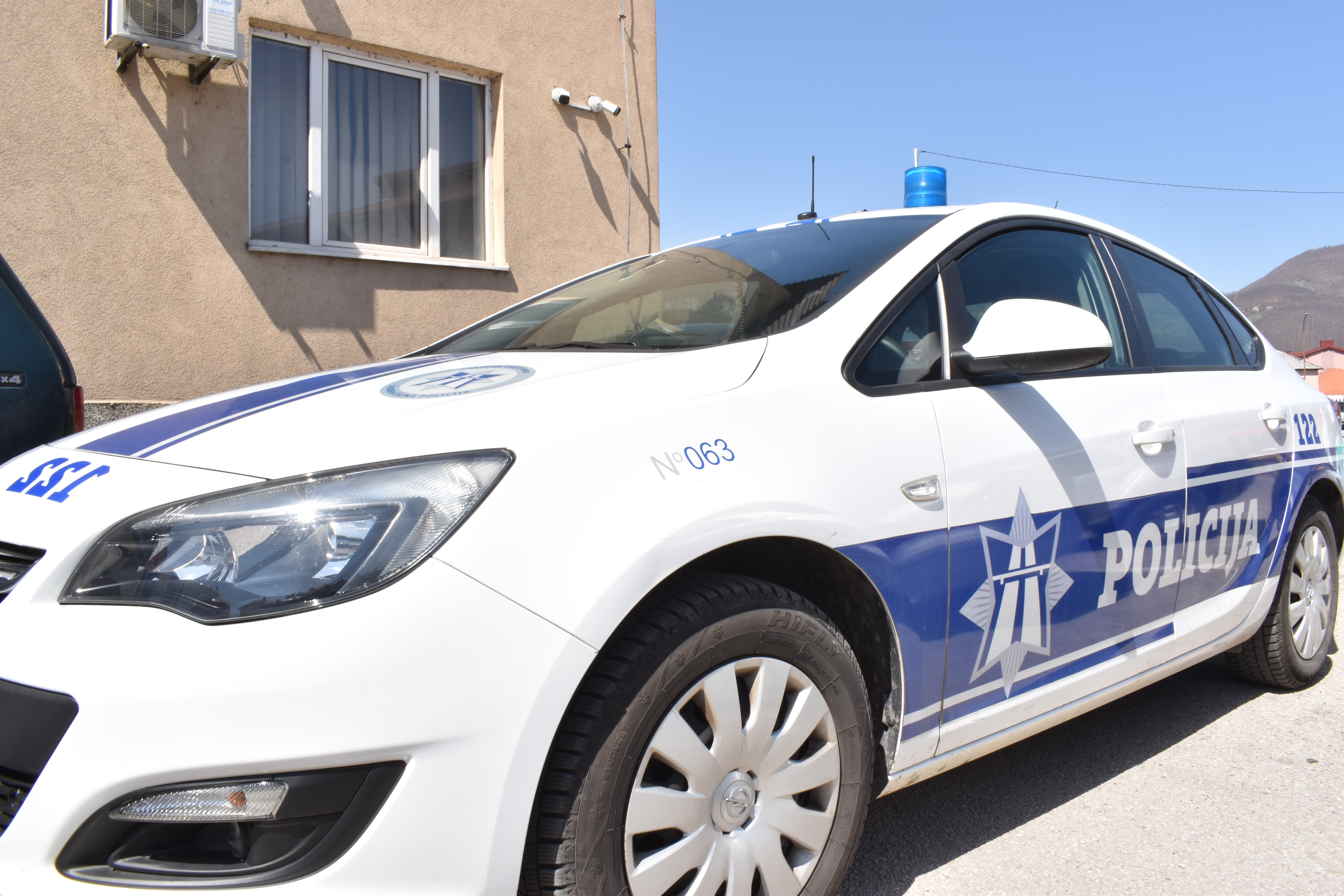 UHAPŠEN DRŽAVLJANIN CRNE GORE U autu pronašli pušku i 160 metaka