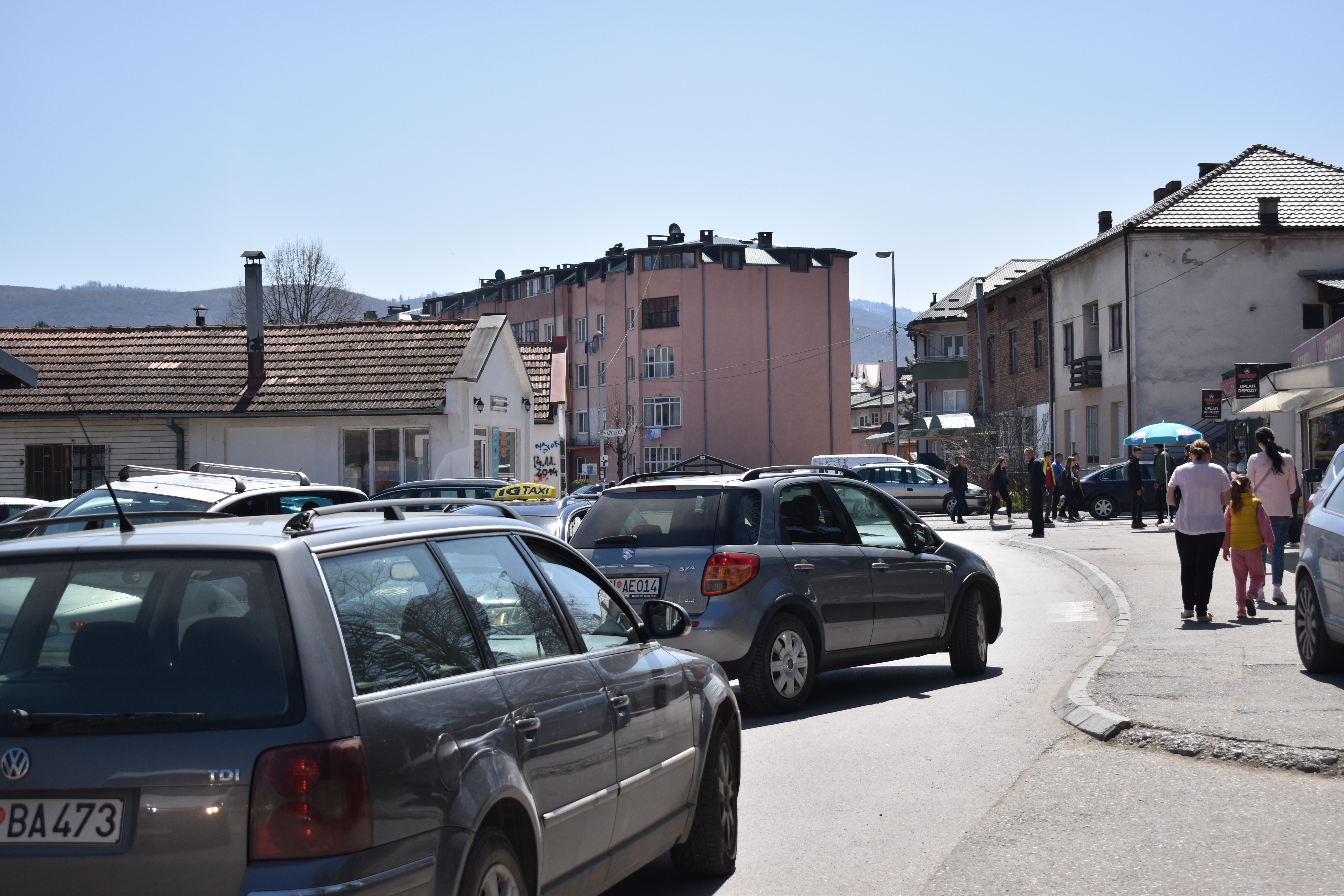 SUDAR AUTOMOBILA I AUTOBUSA Povrijeđena jedna osoba u Sutomoru