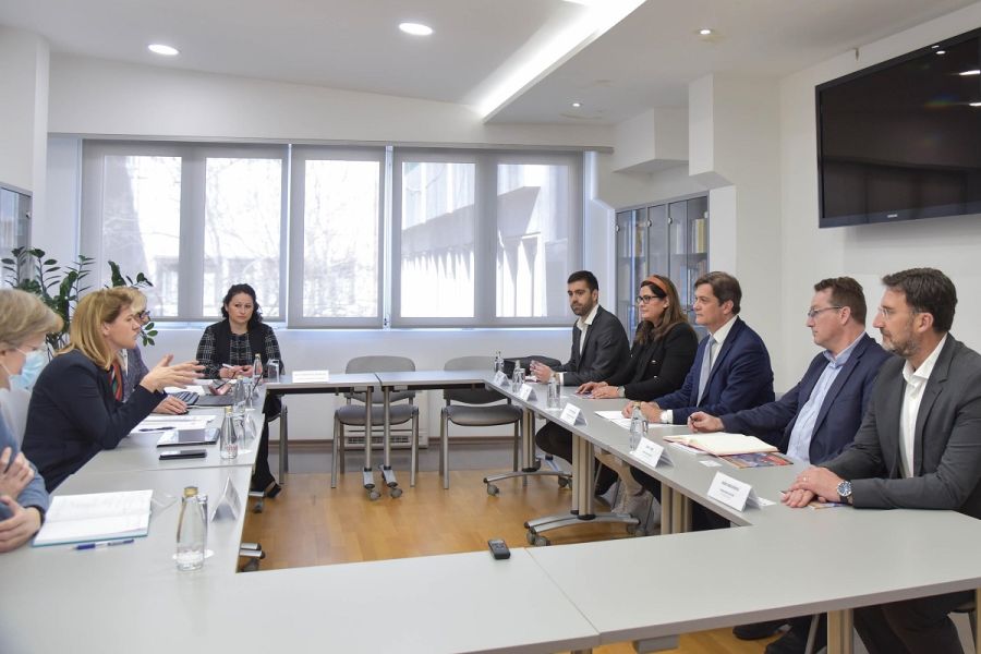 DRAKIĆ SA ŠELDONOM Kvalitetna infrastruktura preduslov razvoja privrede