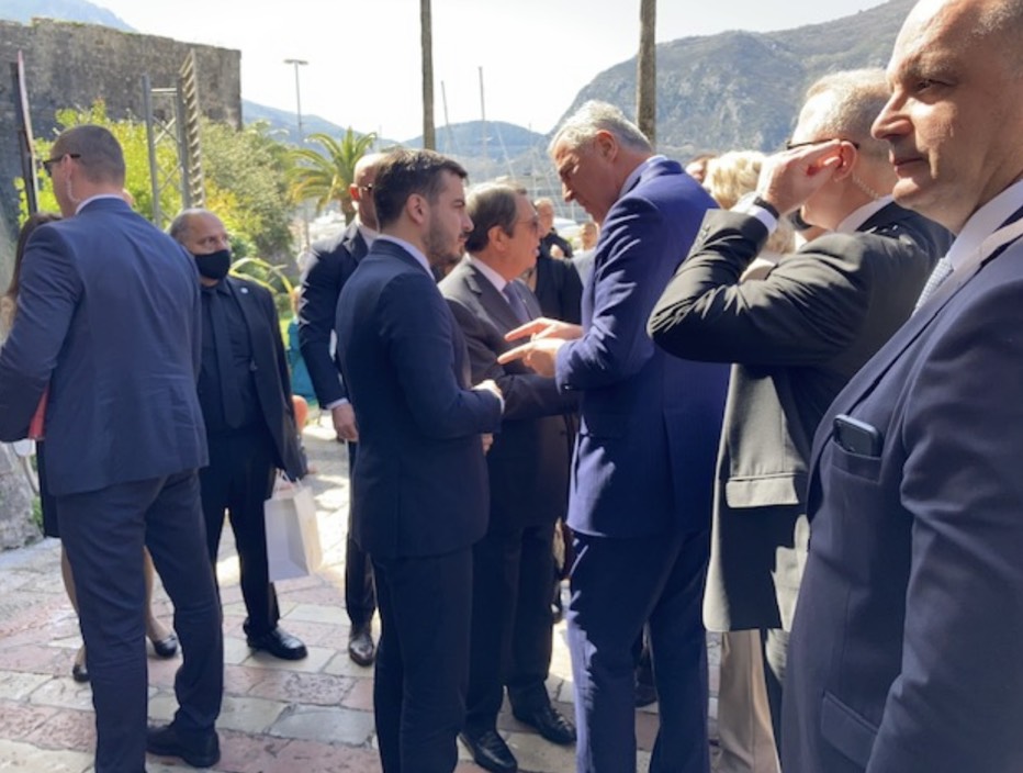 DF KOTOR: Jokić prikazao susret sa Đukanovićem kao sebi ravnim, a ne kao s nalogodavcem uz čiju je podršku zadržao funkciju predsjednika opštine!