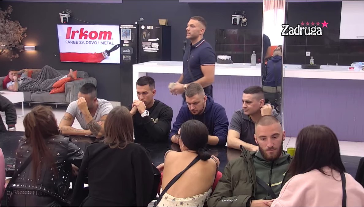 ŠOK ZA CRNIM STOLOM! Anđelo kritikuje Miljanu, ona ga hvali na sva usta! (VIDEO)