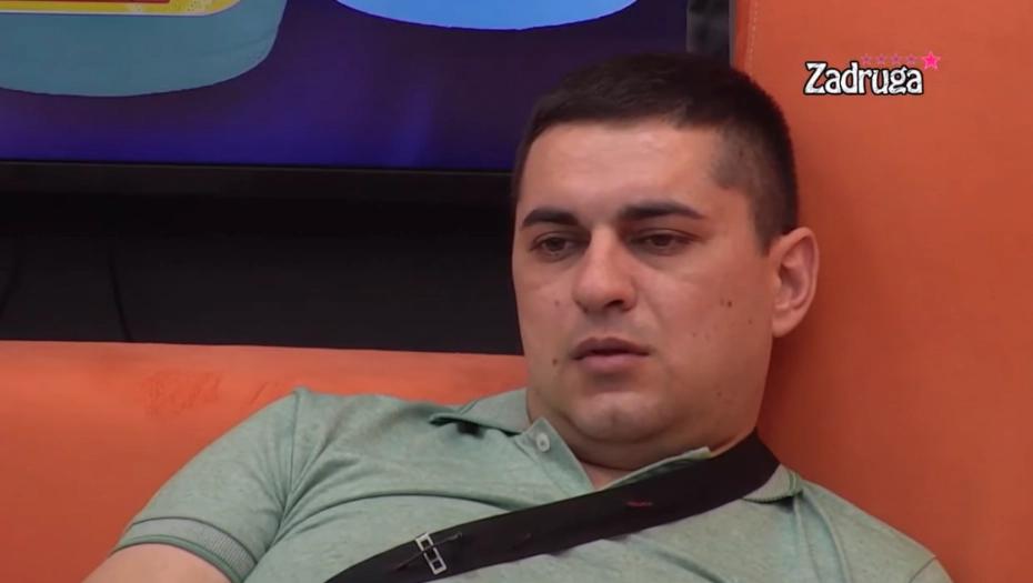 OTAC MU JE BOGATI ROĐAK! Bebica izmislio čak i roditelje, dovodi se u pitanje njegov identitet!