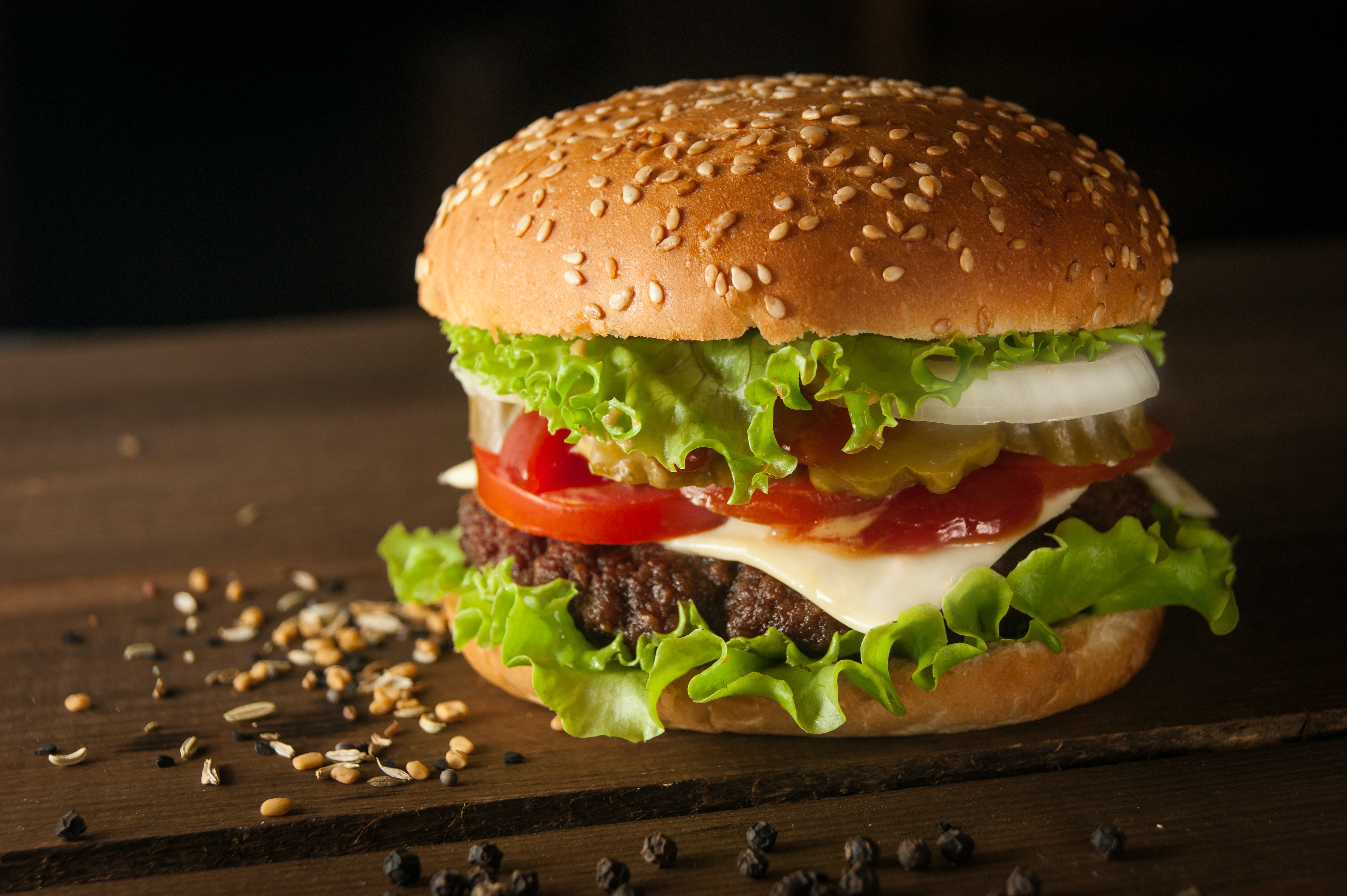 DOMAĆINSKI BURGERI Nema ko može da im odoli!