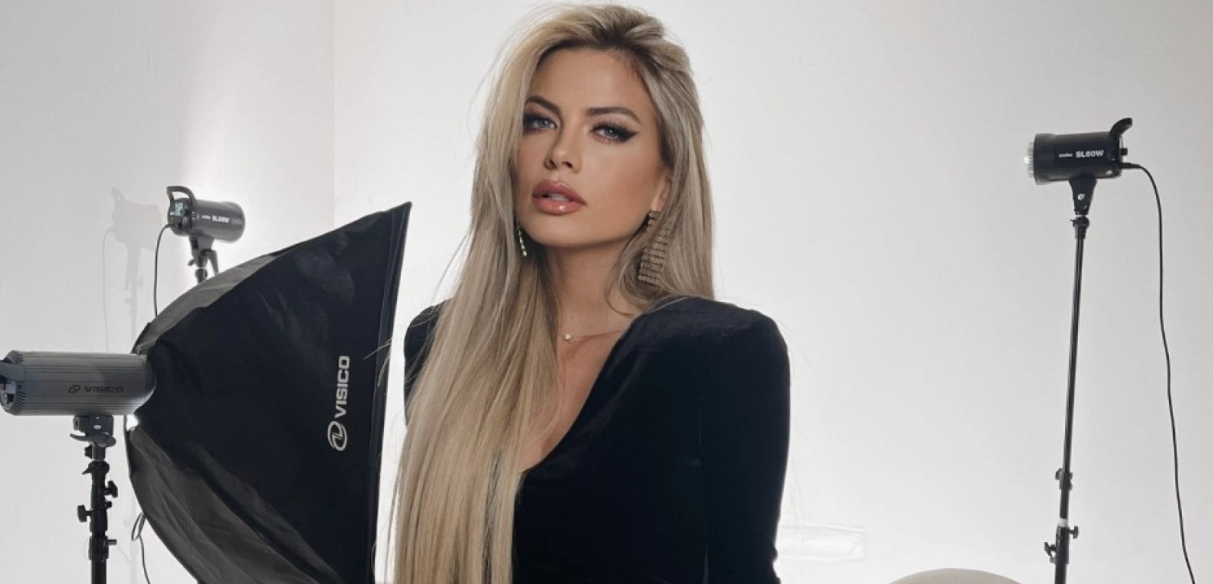 NAJBRUTALNIJA FOTKA MILICE PAVLOVIĆ IKADA Pjevačica se skinula pored bazena i napravila haos, usijala društvene mreže (FOTO)