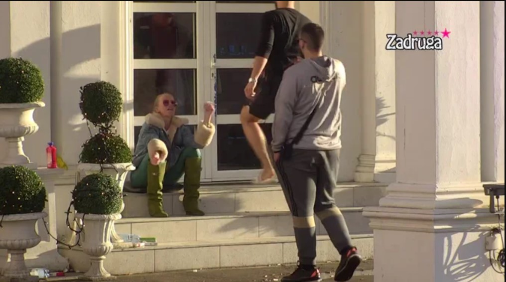 TVOJ ŽIVOT JE RAČUNICA! Zola popio uvredu od bivše! (VIDEO)