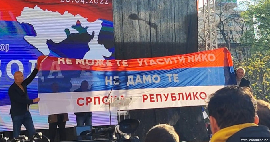 ANKETA MEĐU GRAĐANIMA BANJALUKE Da li je Republika Srpska ugrožena? (FOTO/VIDEO)