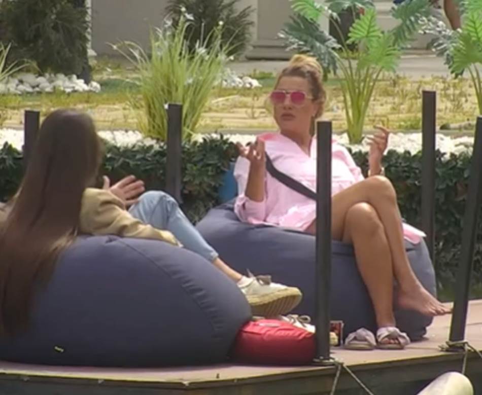 MAJKA MI JE REKLA DA TREBA DA BUDEM KU*VA! Sandra Rešić šokirala izjavom! (VIDEO)