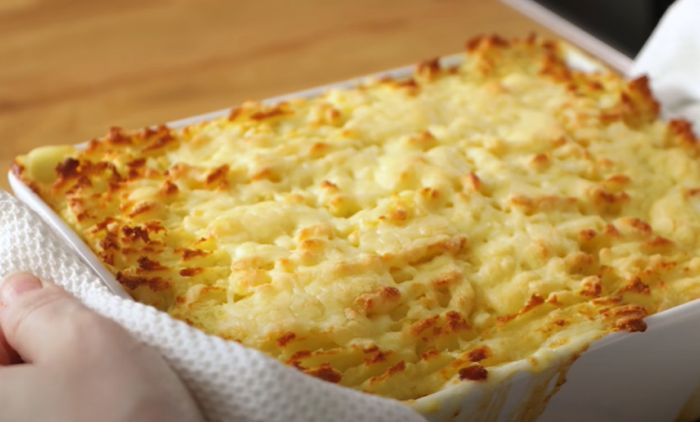 PREDLOG ZA VEČERU Slana torta sa spanaćem i mocarelom