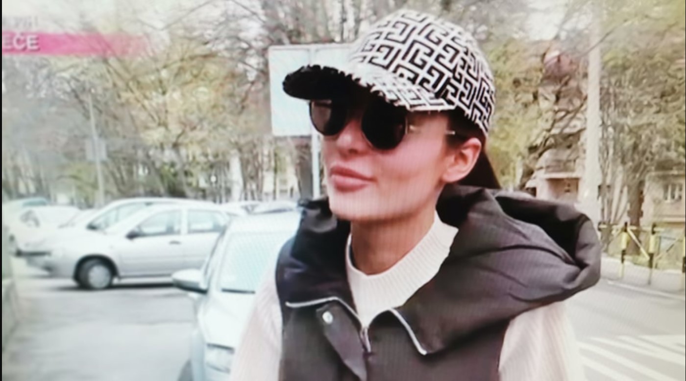 UGLEDALA SE NA MAJKU! I Anastasija pravo sa nastupa otišla da glasa!
