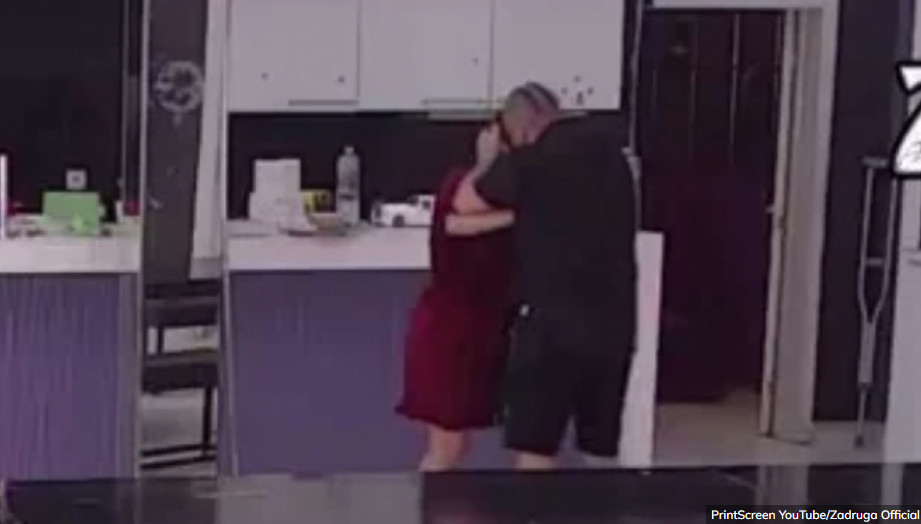 POKUŠAO DA JE POLJUBI, PA DOBIO ŠAMAR Irma i Luks zaratili kao nikad, nastao haos u Bijeloj kući