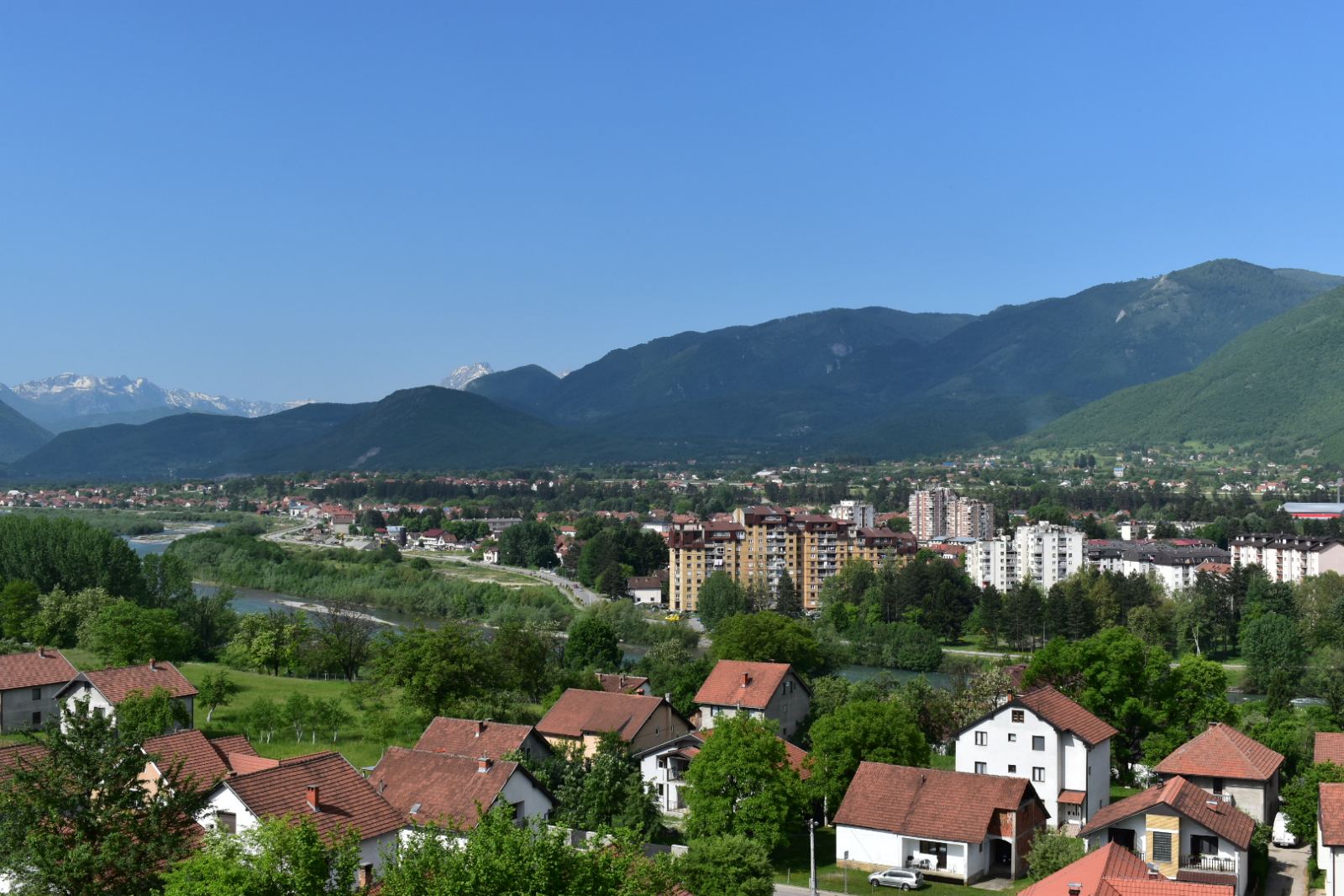 VREMENSKA PROGNOZA Pretežno sunčano, do 33 stepena