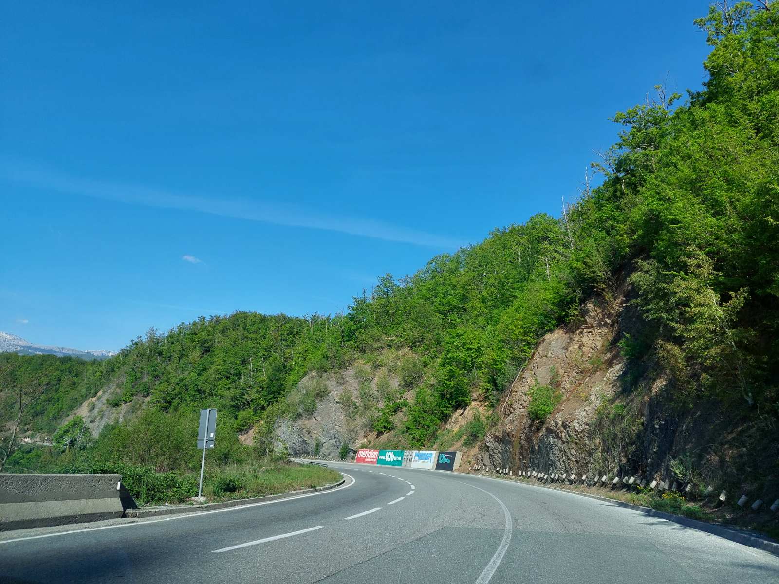 STANJE NA PUTEVIMA: Potpuna obustava saobraćaja od 11.00-15.00h u Pljevljima