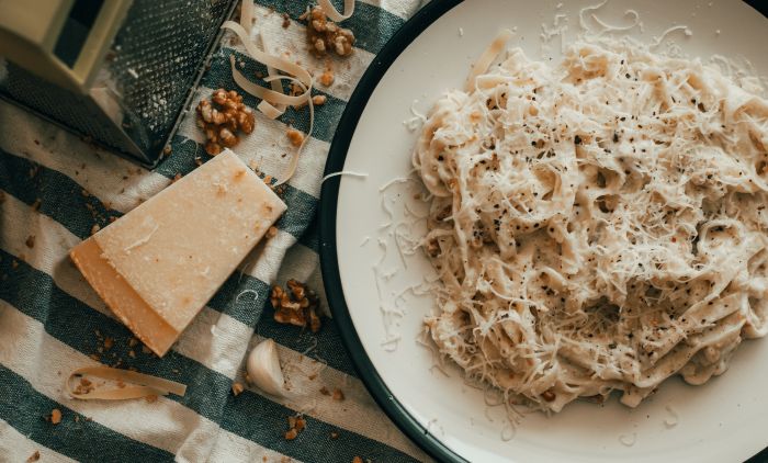 Kremasta testenina sa parmezanom: Ovi sastojci vode do savšenog ukusa!