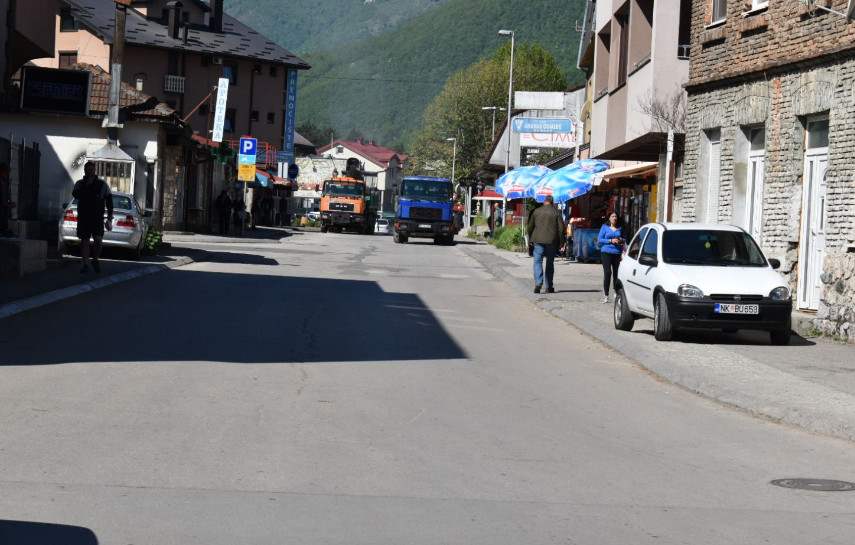 ULICA ''PORED ANANASA'' DOBIJA NOVI IZLGED Započeta rekonstrukcija najprometnije ulice u Beranama!