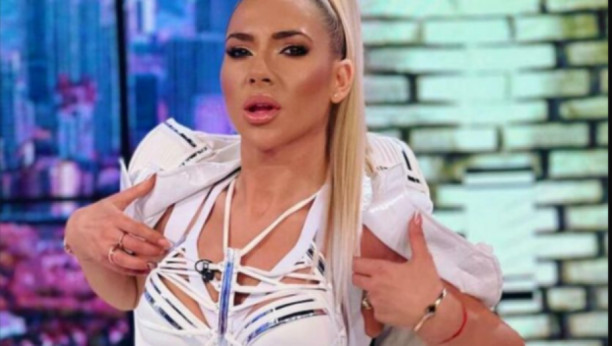 NE LIČI SA SEBE Jovana Jeremić objavila fotografiju i izazvala lavinu komentara zbog svog izgleda (FOTO)