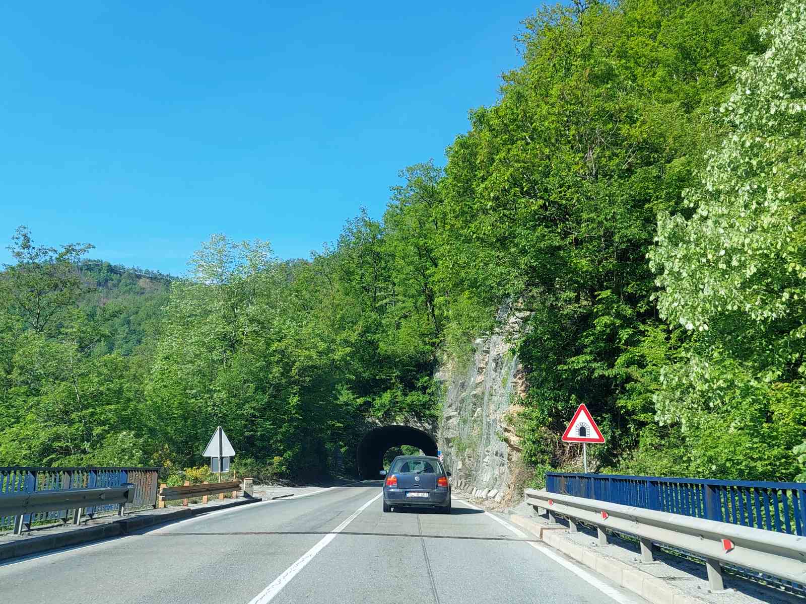 STANJE NA PUTEVIMA Povoljni uslovi za vožnju