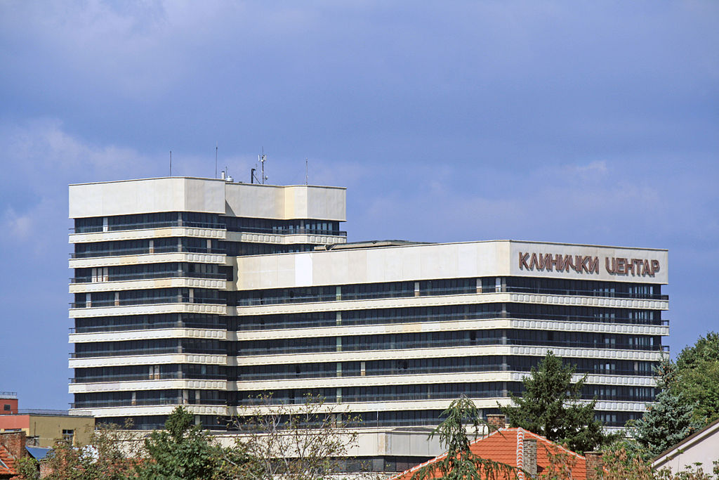 TRAGEDIJA U KLINIČKOM CENTRU SRBIJE Pacijent izvršio samoubistvo skokom sa zgrade