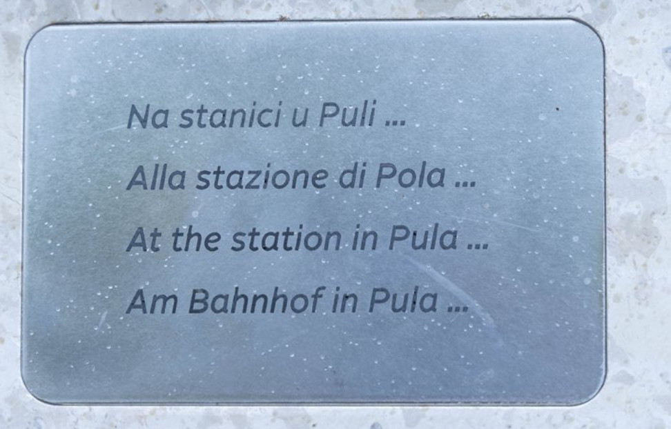 NA STANICI U PULI Đorđe Balašević dobio klupu u gradu koji ga je volio