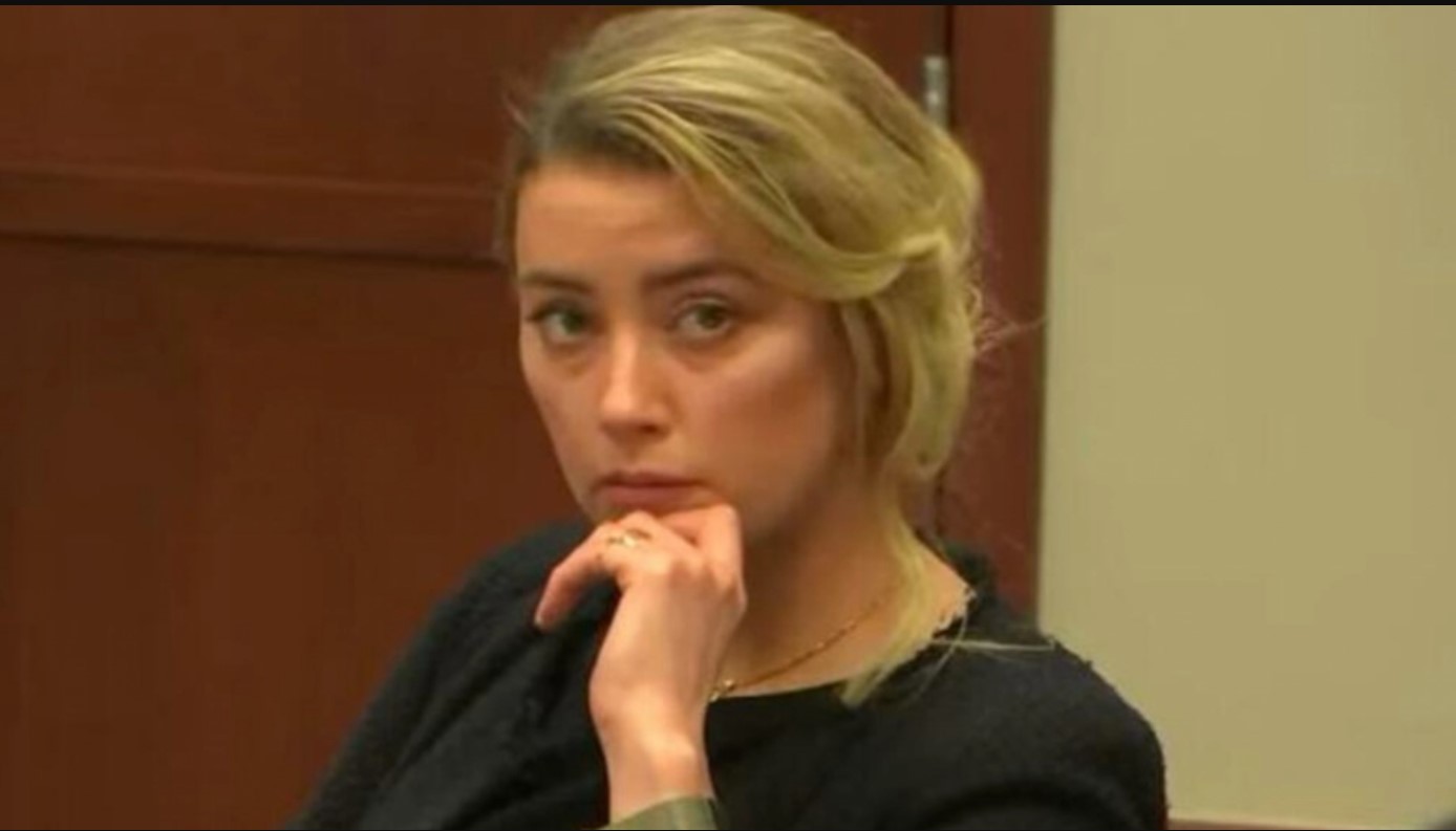 AMBER HERD ŠOKIRALA NA SUĐENJU! Evo šta je uradila Džonijeva bivša! (VIDEO)