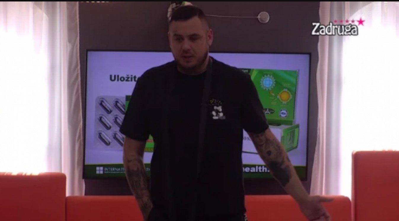 CAR SE PLAŠI MAJE! Zadrugar više ne može da ćuti! OVO MU NAJTEŽE PADA!