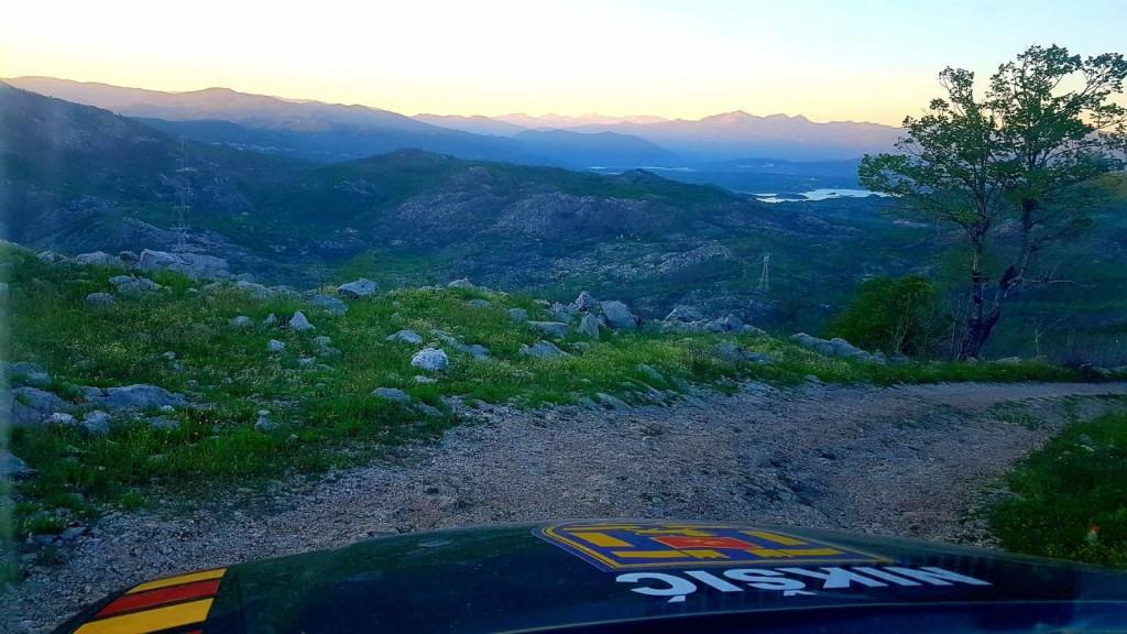 IZGUBLJENI NA PLANINI: Vatrogasci na Pustom liscu tragaju za četiri osobe
