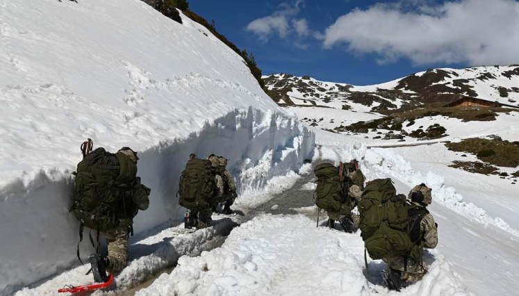 DEFENCE MNE: Crnogorski vojnici u Austriji (FOTO)