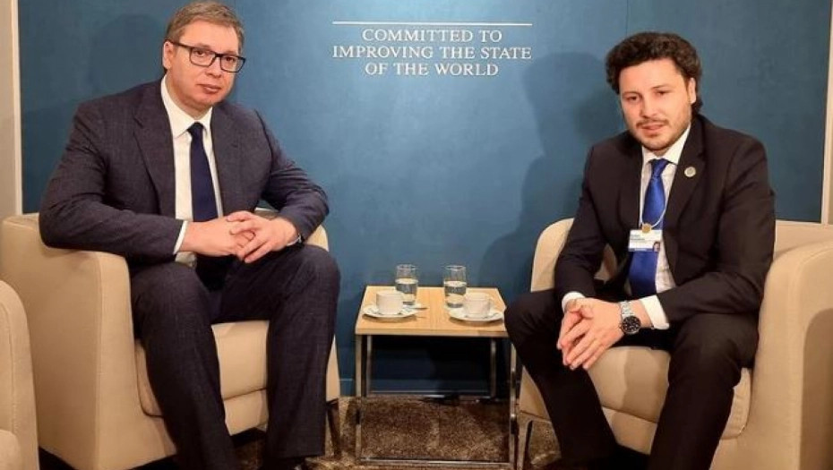 Abazović sa Vučićem: Odnosi sa Srbijom prioritetni, spremni na intenzivnu saradnju