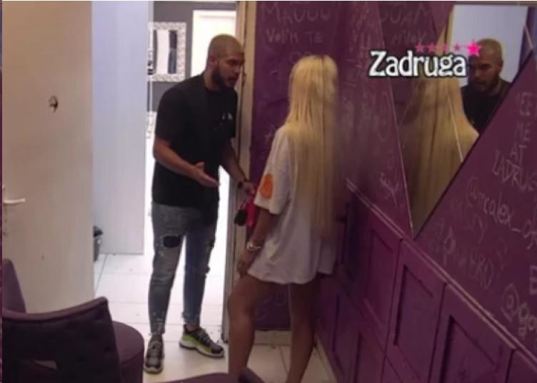 DEJAN ĆE OPET FLAŠAMA U GLAVU Gore mreže zbog Aleksandrine fotografije u rijalitiju, bacila oko na ovog zadrugara? (FOTO)