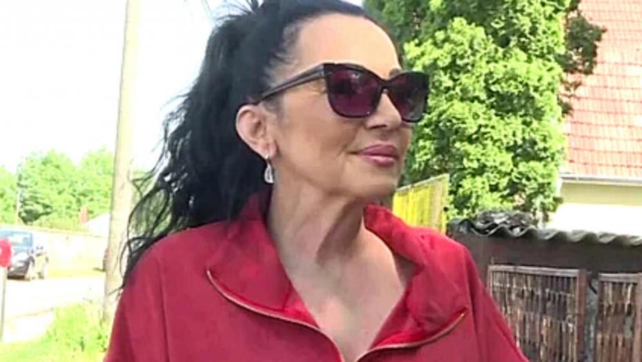 SEVNULA GU*A ĆERKE GOCE BOŽINOVSKE Šijanova sestra u providnom izdanju i tangama napravila pometnju na mrežama (FOTO)
