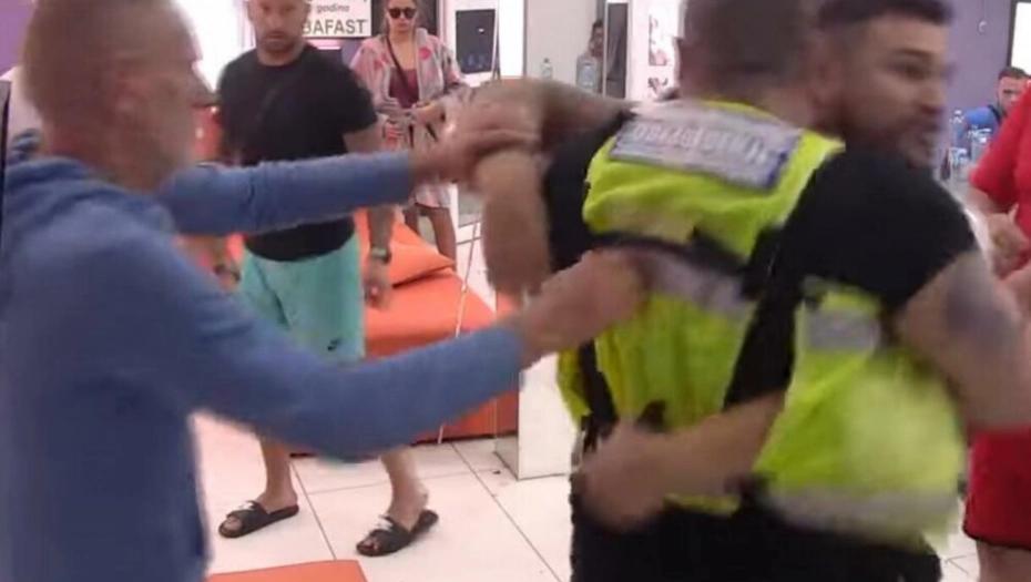 TUČA U ZADRUZI Mensur doživjeo pomračenje pa skočio na Osmakčića, nezapamćeni haos!