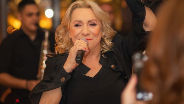 IZGUBILA NEVINOST S NASTAVNIKOM MATEMATIKE! Vesna Zmijanac progovorila o svojim VELIKIM LJUBAVIMA!