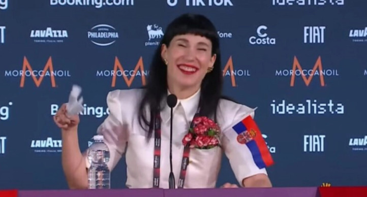 NEJASNA MI JE, NE ZNAM ZAŠTO SRBIJE IDE TIM PUTEM! Poznata pjevačica žestoko oplela po Konstrakti, ovo od nje definitivno nismo očekivali