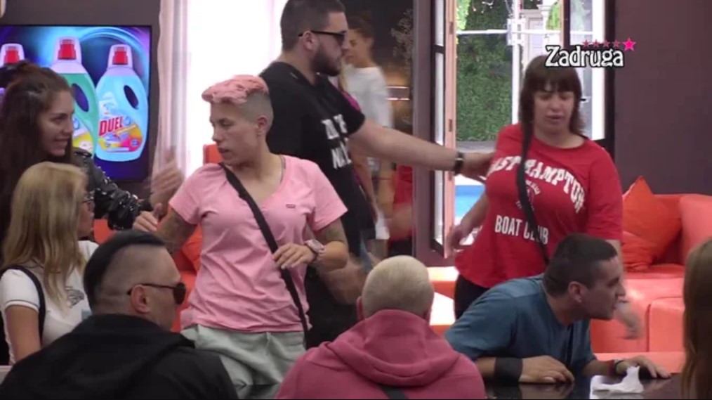 MILJA URLA NA BEBICU: "UBIĆU TE NA MJESTU!" Zolander skočio da ih RAZDVAJA! (VIDEO)