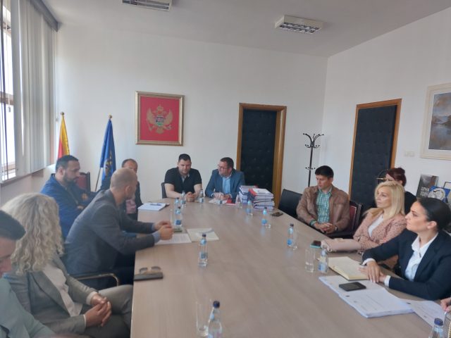 Gradonačelniku Kovačeviću prezentovan glavni projekat regulacije rijeke Gračanice u zoni mostova