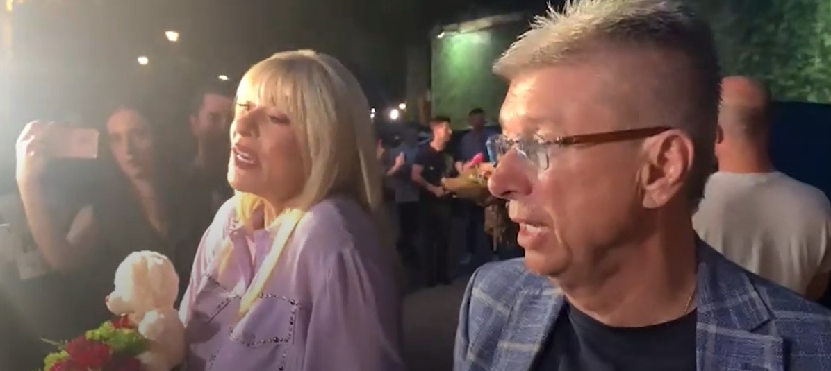 POPOVIĆ PODVIKNUO SUZANI! Ajde, bre, mora da se zna KO JE GAZDA!