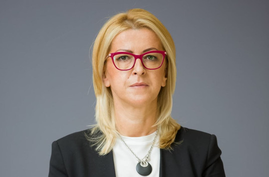 MANJINSKA VLADA POVAMPIRILA DPS Smjenjuju Miluna Zogovića da postave organizatorku DPS-ovog puča u Budvi Suzanu Pribilović!