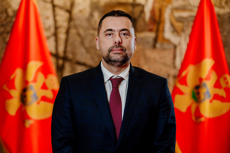 ĐUROVIĆ: Vrata otvorena za razgovor oko Svetog Stefana, ali samo u okviru zakona