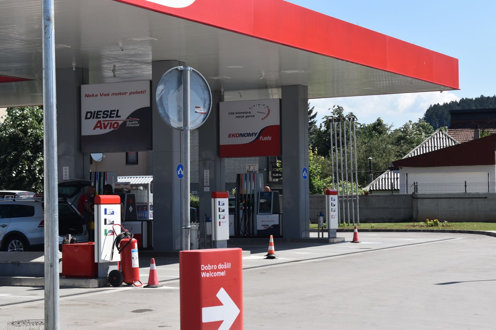 Zaposleni spriječio pljačku benzinske pumpe na Zabjelu, osumnjičeni uhapšen