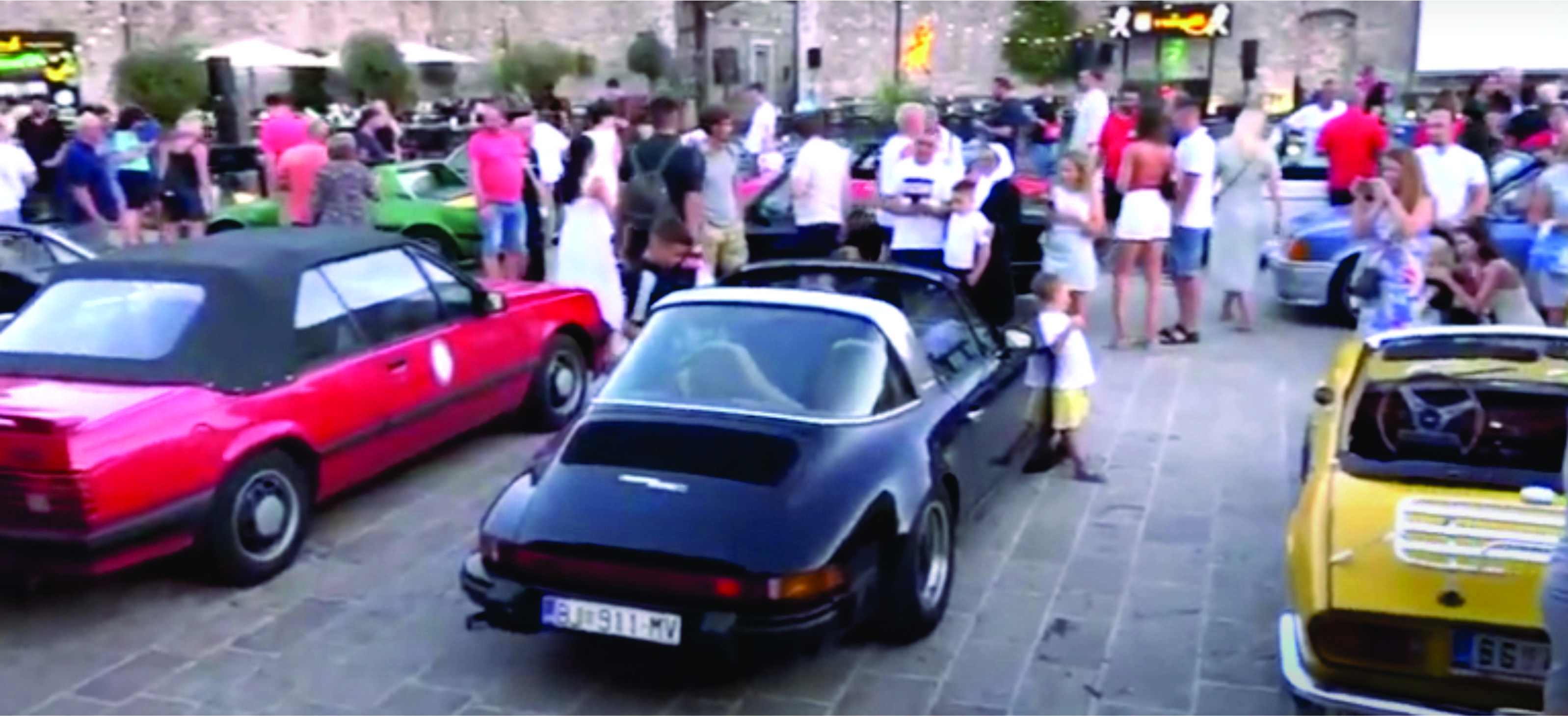 MANIFESTACIJA U METROPOLI TURIZMA  Izložba oldtajmera privukla veliki broj turista