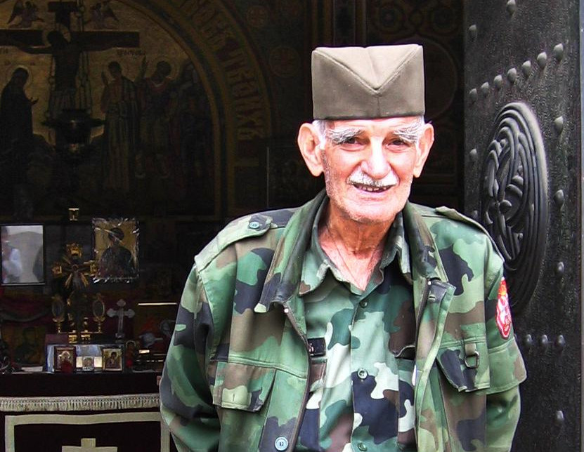 IZDALE GA NOGE Deda Đorđe nije više čuvar srpskog groblja u Solunu