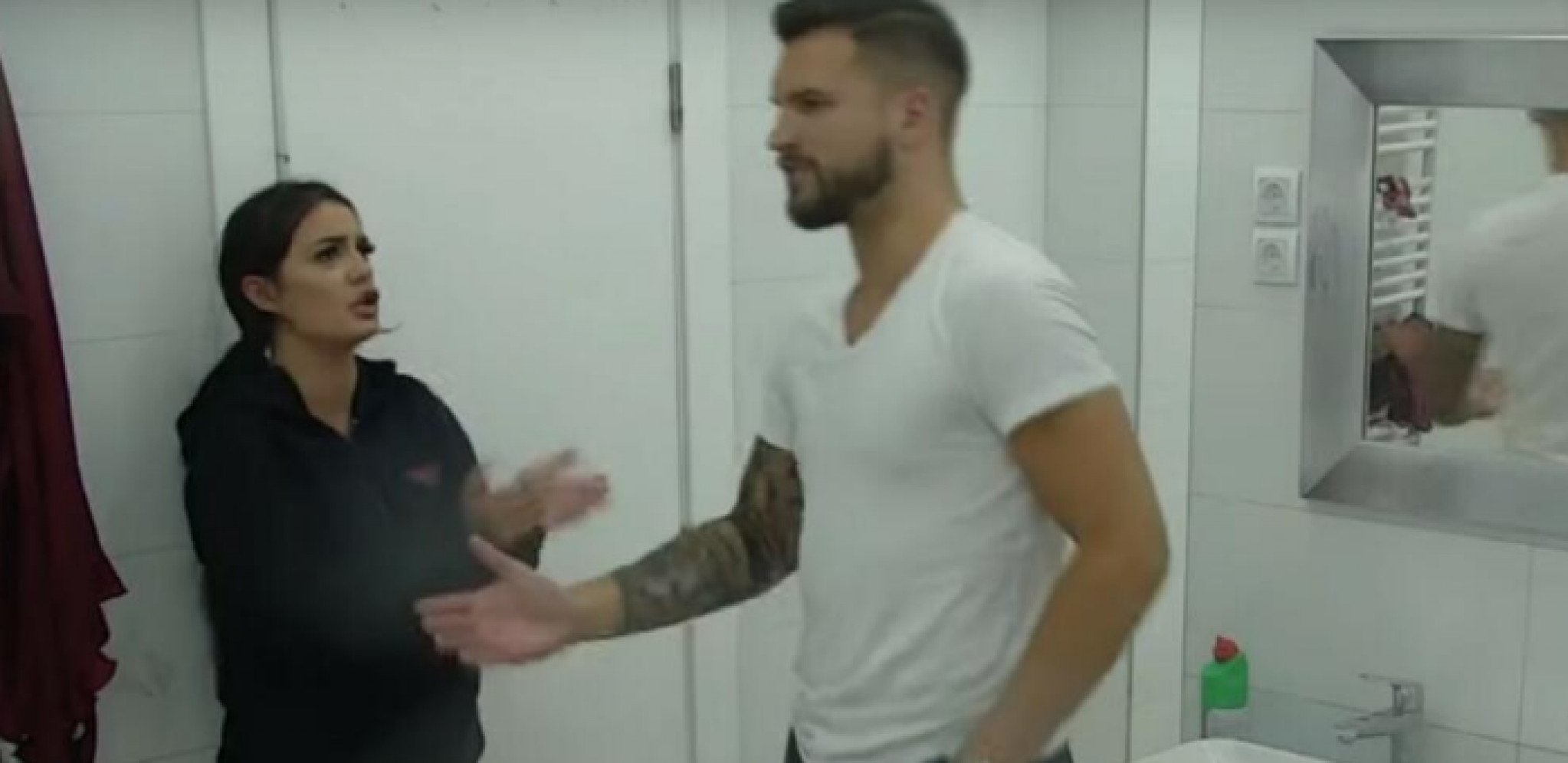 MORA PSIHIČKI DA SE STABILIZUJE Oglasila se najbolja drugarica Viktorije Mitrović, evo šta je ona imala da kaže nakon njene kiretaže