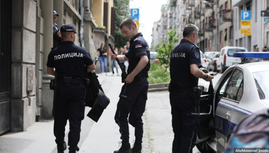 HAPŠENJE U VINČI Policija pretresla stan osumnjičenog pa pronašla svašta