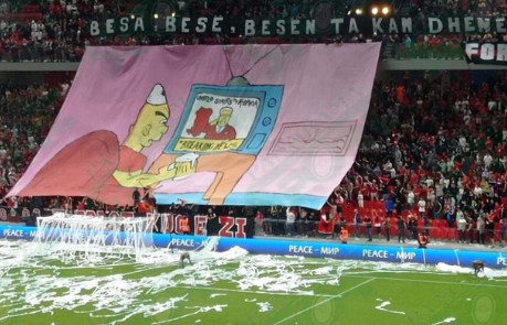 SKANDAL! Zastava "Velike Albanije" u Tirani na stadionu gde se igralo UEFA finale