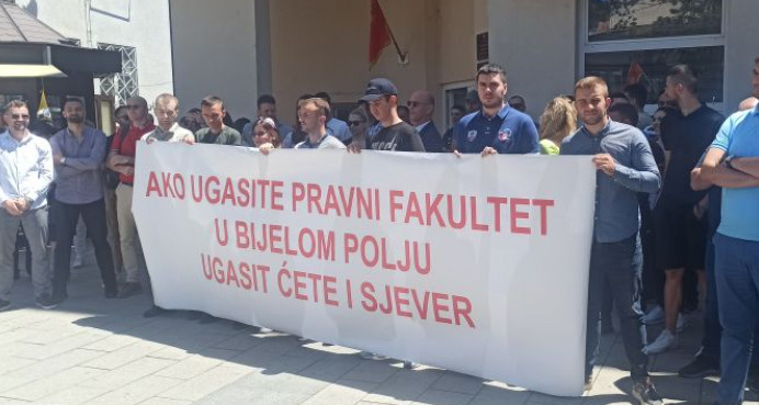 STUDENTI JEDINSTVENI  "Gašenje fakulteta poraz cijele države"