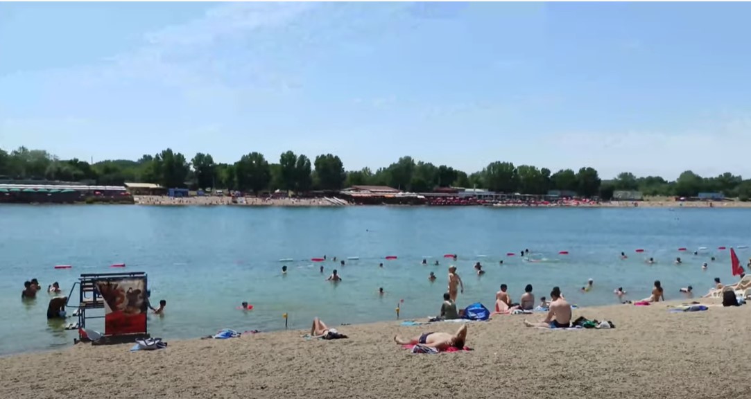 DRAMA NA ADI CIGANLIJI Hitna pomoć spasila život devojci